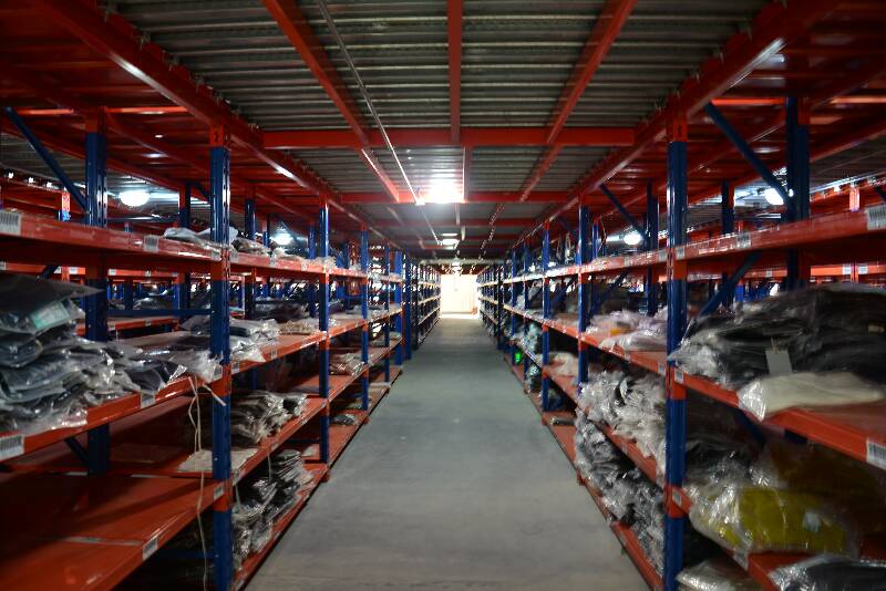 多層閣樓貨架底部