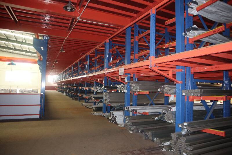 擺放6米門(mén)窗鋁型材貨架