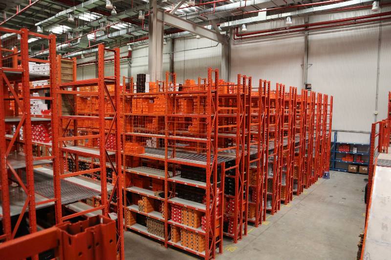 組合標(biāo)準(zhǔn)貨架的閣樓貨架